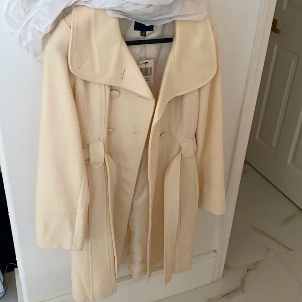 BRAND NEW GUESS COAT